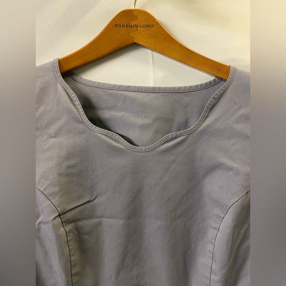 Jaanuu Like New Scallop Scrub Top in Gray - Picture 2 of 6